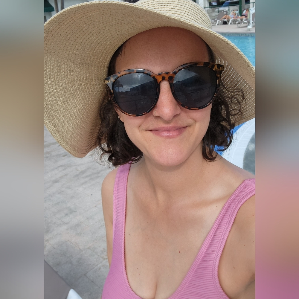 Meet your Posher, Kelly